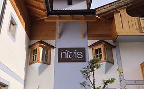 Nivis Hotel